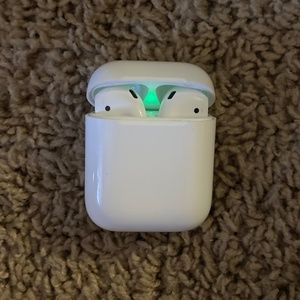 Apple AirPods 2nd Gen